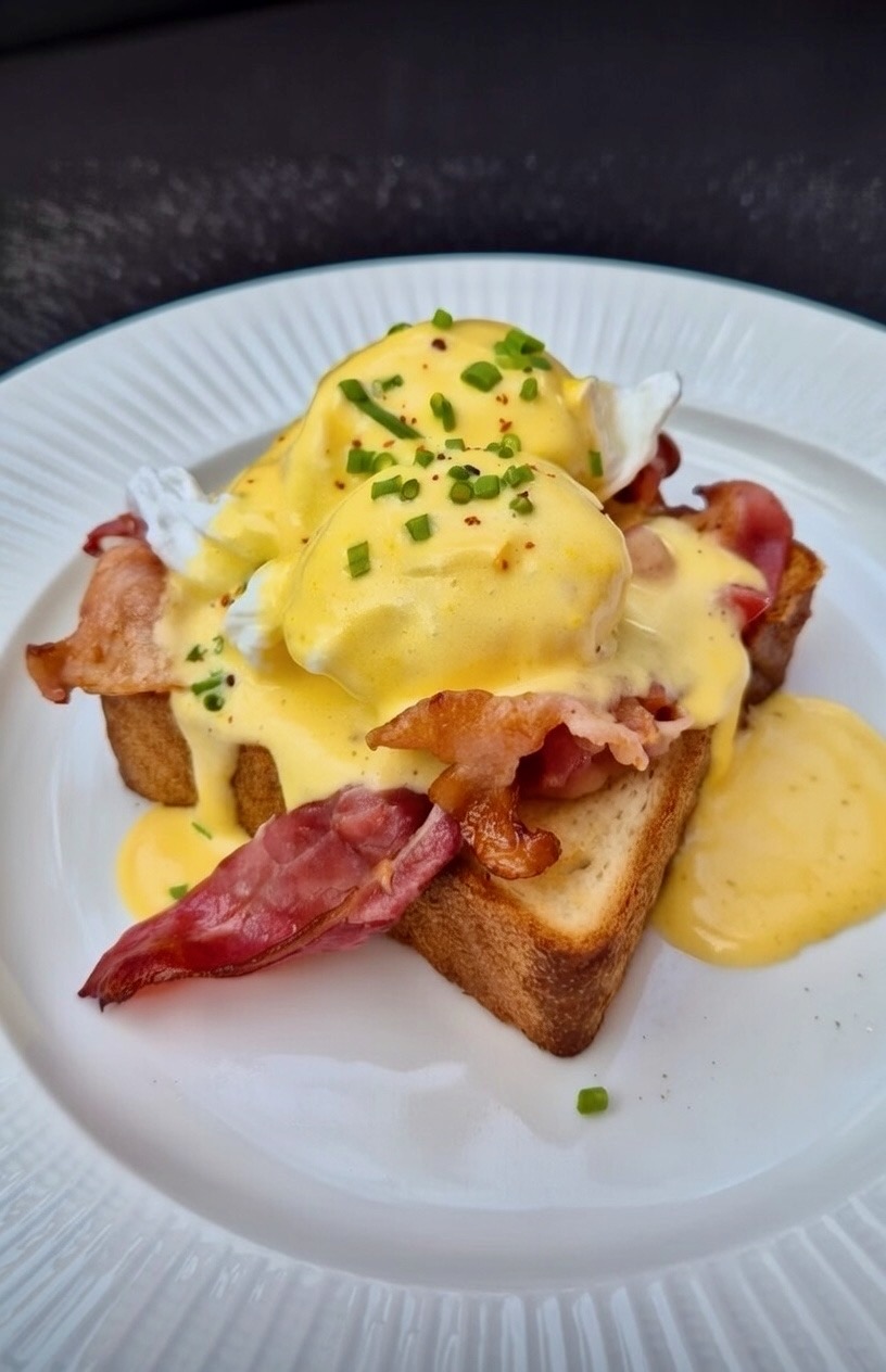 Eggs Benedict